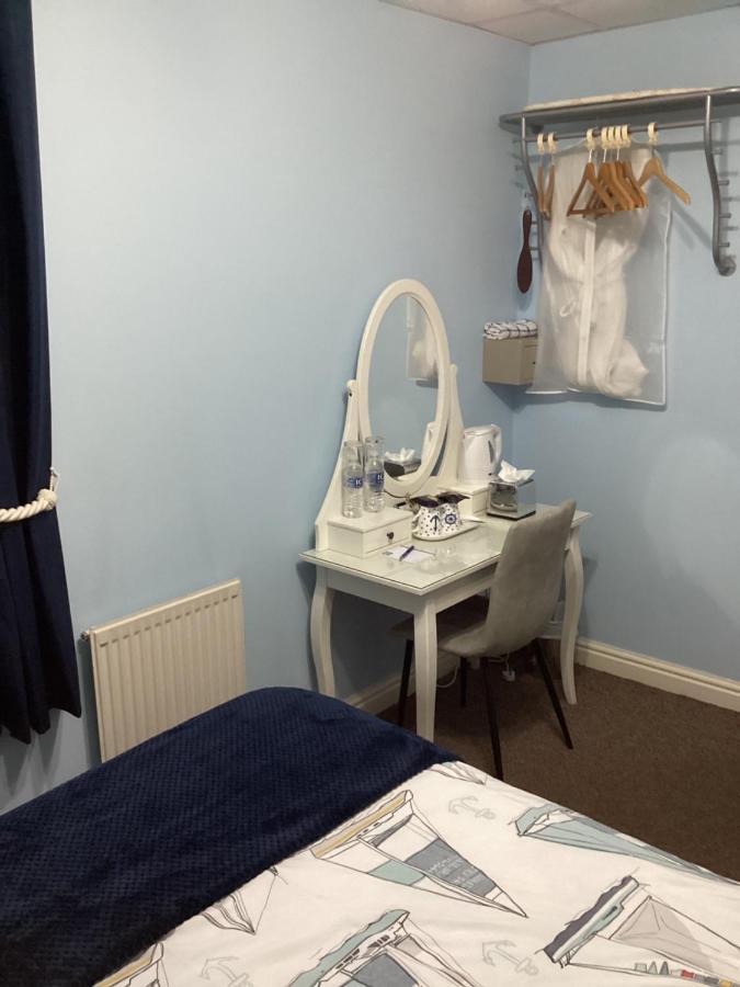 By The Seaside Bed & Breakfast Blackpool Exterior foto